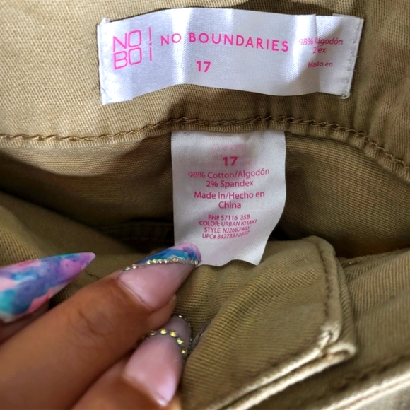 No Boundaries - Short Tan Shorts - Picture 4 of 4